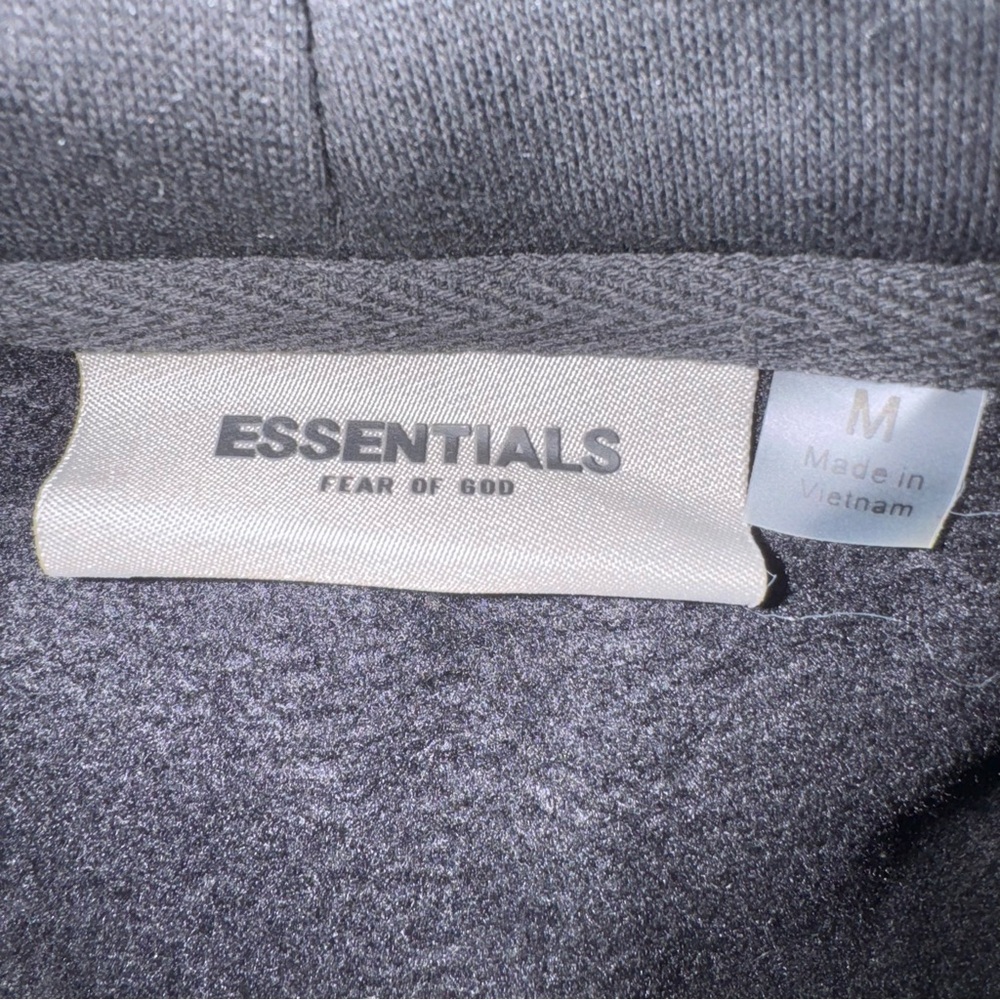 Fear of God Essentials Hoodie Black Tonal Logo Pullover Size M FOG Streetwear - Picture 6 of 7